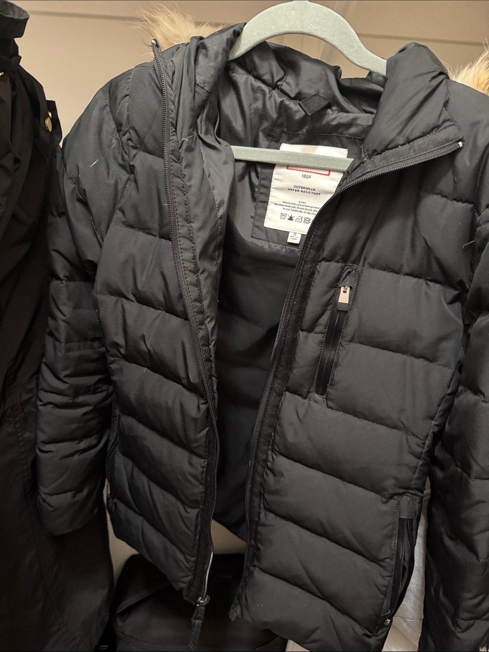 Hunter Black Men's Water-Resistant Puffer Jacket